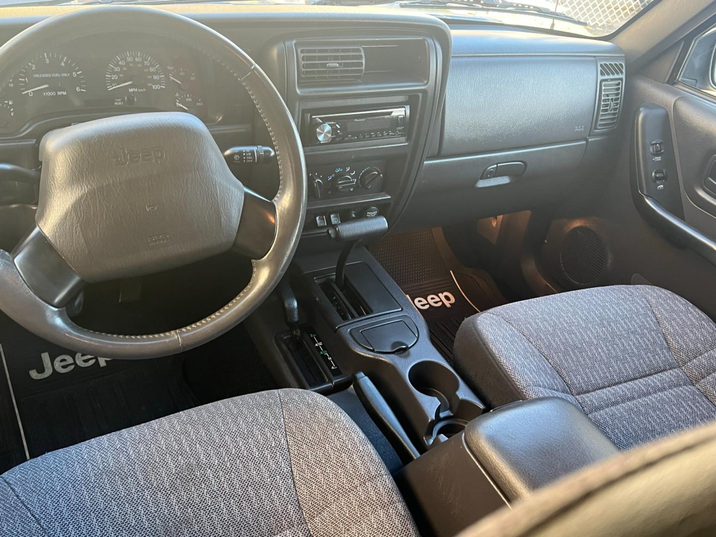 1999 Blue Jeep Cherokee (1J4FF68SXXL) with an 6 cyl. 4.0 engine, located at 1018 Brunswick Ave, Trenton, NJ, 08638, (609) 989-0900, 40.240086, -74.748085 - Photo#10